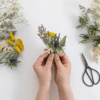 Workshop – Blumenkränze binden: Tür- oder Wandkränze gestalten | 15.05.2024 – Bild 5