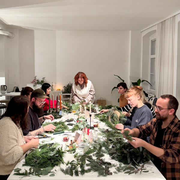 Teambuidling-Workshop: Adventskranz binden Kreative Aktivitäten für ihr Team — Bacon & Bold | we love handmade