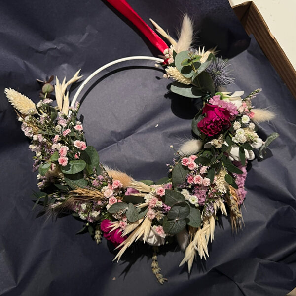 Workshop – Blumenkränze binden: Flowerhoop gestalten | 11.10.2025 – Bild 4
