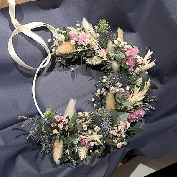 Workshop – Blumenkränze binden: Flowerhoop gestalten | 11.10.2025 – Bild 7