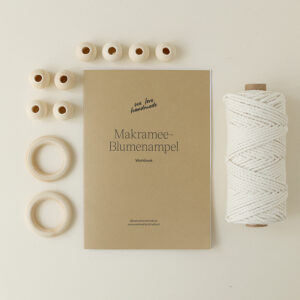 we love handmade Craft Kit: Makramee-Blumenampeln
